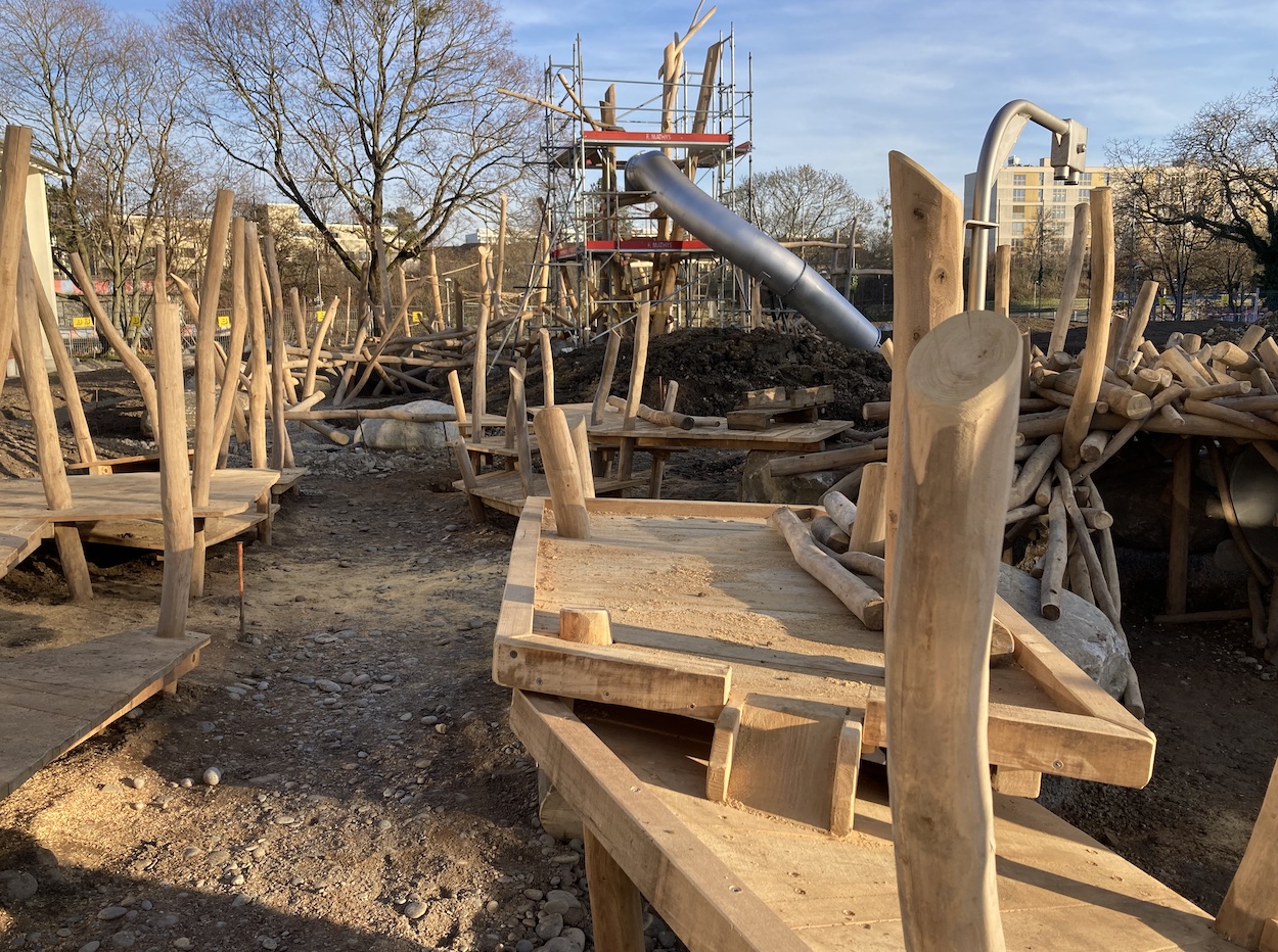 Kukuk Naturspielplatzbau, Gellertschulhaus Basel, 2024